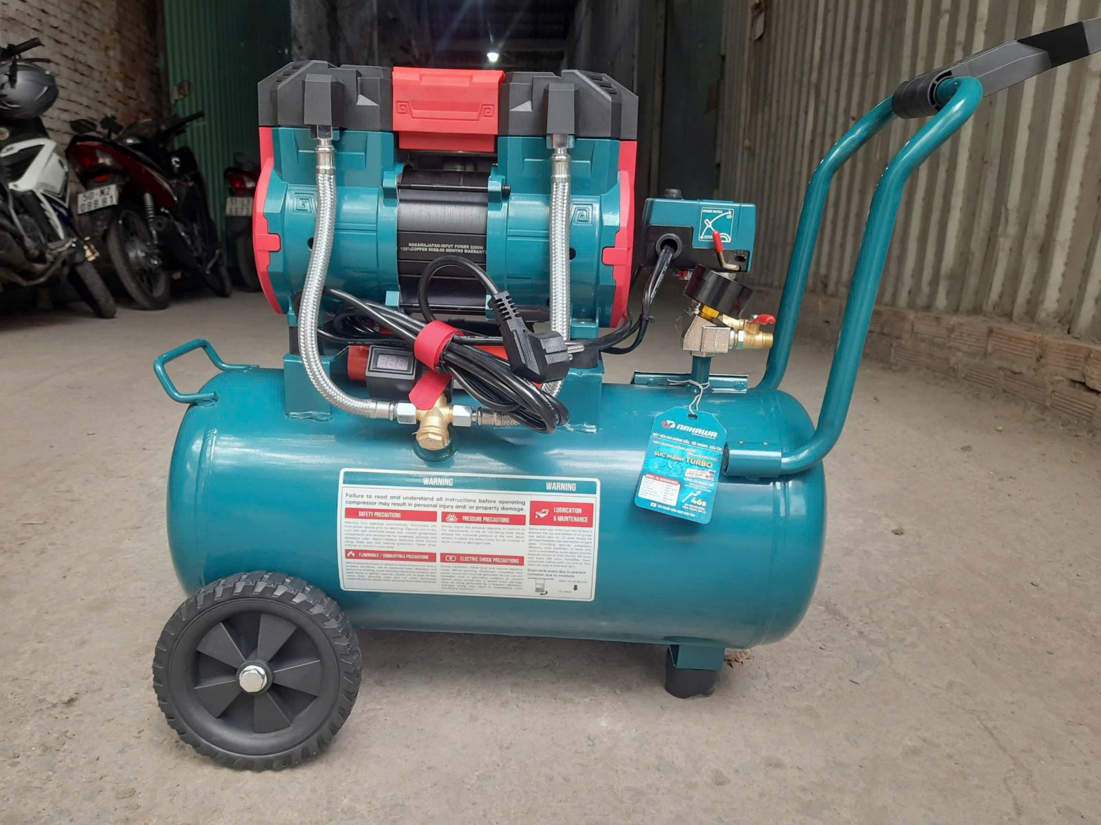 MAY-nen-khi-khong-dau-nakawa-len-hoi-nhanh-nk-bh-3030-turbo-mat-hong